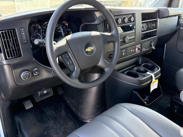 2025 Chevrolet Silverado 3500 HD Chassis Cab 4WD Crew Cab 177" WB, 60" CA Work Truck