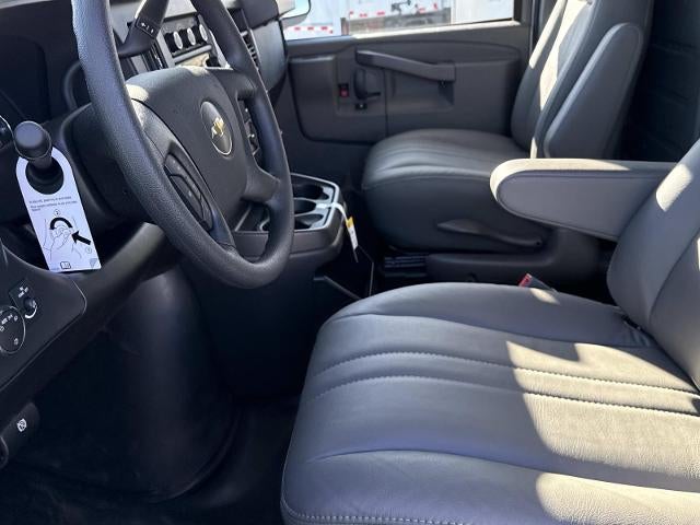 2025 Chevrolet Silverado 3500 HD Chassis Cab 4WD Crew Cab 177" WB, 60" CA Work Truck