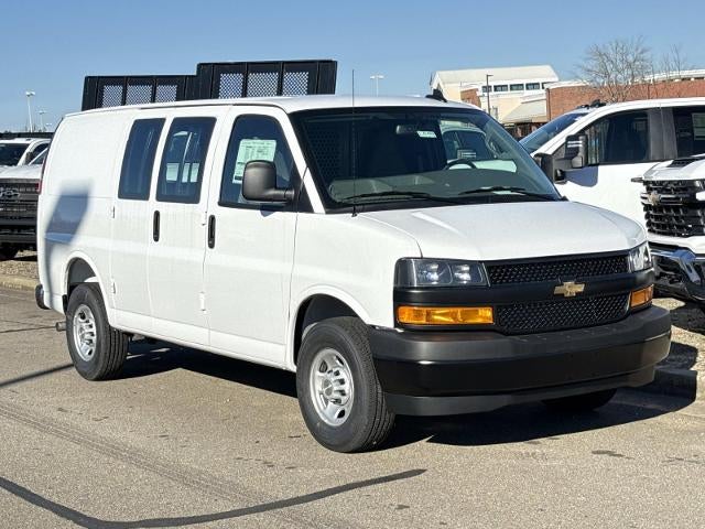 2025 Chevrolet Silverado 3500 HD Chassis Cab 4WD Crew Cab 177" WB, 60" CA Work Truck