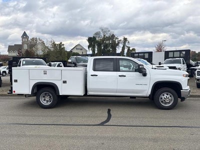 2025 Chevrolet Silverado 3500 HD Chassis Cab 4WD Crew Cab 177" WB, 60" CA Work Truck