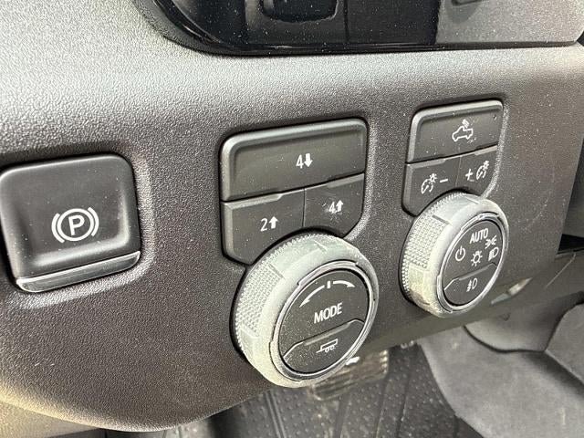 2026 Chevrolet Silverado 3500 HD Chassis Cab 4WD Crew Cab 177" WB, 60" CA LT