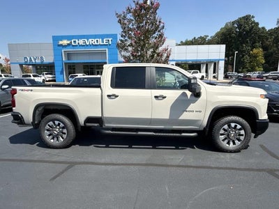 2026 Chevrolet Silverado 2500 HD Crew Cab Standard Box 4-Wheel Drive Custom