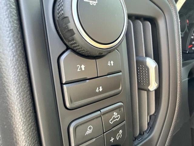 2026 Chevrolet Silverado 2500 HD Crew Cab Standard Box 4-Wheel Drive Custom