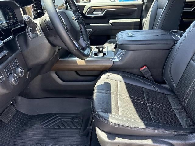 2025 Chevrolet Silverado 2500 HD Crew Cab Standard Box 4-Wheel Drive High Country