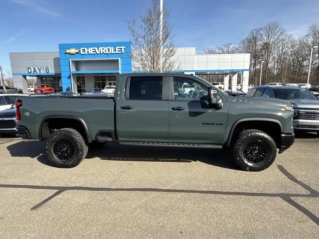 2026 Chevrolet Silverado 2500 HD Crew Cab Standard Box 4-Wheel Drive ZR2