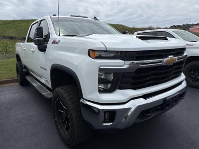 2024 Chevrolet Silverado 2500 HD Crew Cab Standard Box 4-Wheel Drive LT