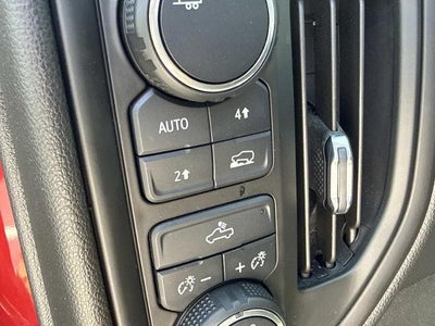 2020 Chevrolet Silverado 1500 Crew Cab Short Box 4-Wheel Drive Custom