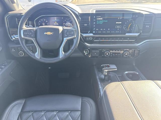 2025 Chevrolet Silverado 1500 Crew Cab Short Box 4-Wheel Drive LT 1LT