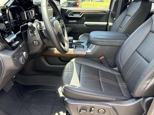 2026 Chevrolet Silverado 1500 Crew Cab Short Box 4-Wheel Drive High Country