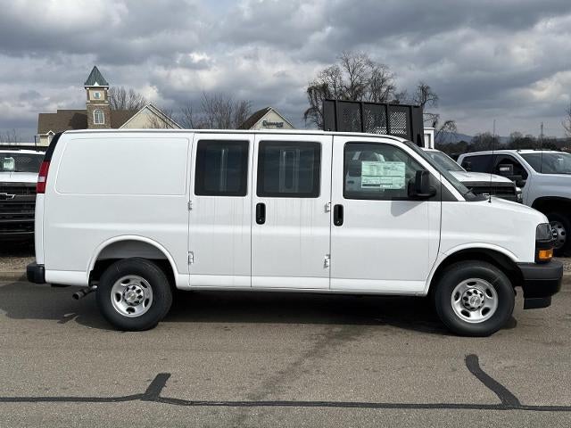 2025 Chevrolet Express Cargo 2500 Regular Wheelbase Rear-Wheel Drive
