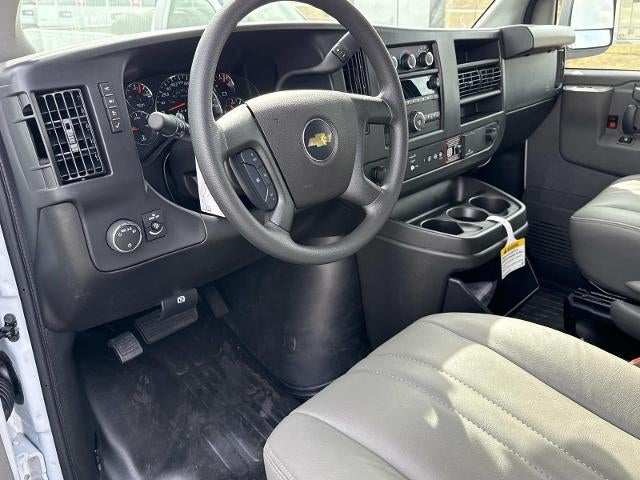 2025 Chevrolet Express Cargo 2500 Regular Wheelbase Rear-Wheel Drive