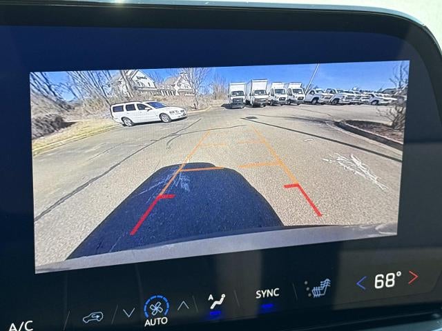 2025 Chevrolet Traverse LT w/1LT