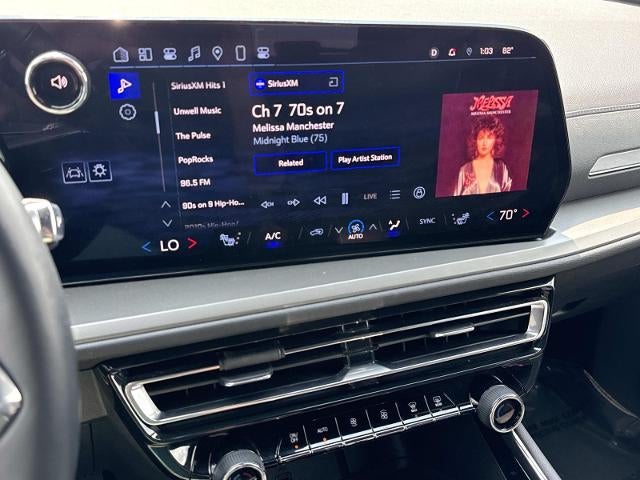 2025 Chevrolet Traverse LT w/1LT