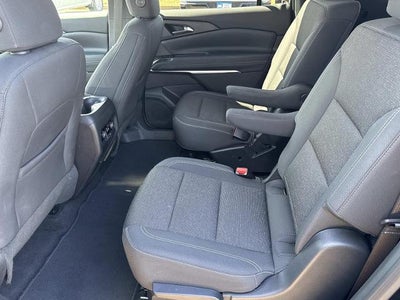 2025 Chevrolet Traverse LT w/1LT