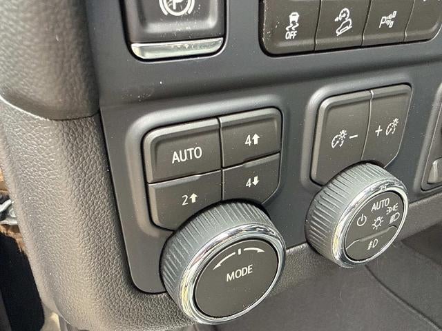 2026 Chevrolet Suburban 4WD LT