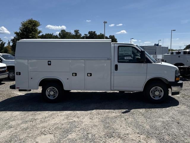 2026 Chevrolet Express Cutaway 3500 3500 Van 139"