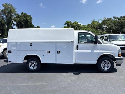 2026 Chevrolet Express Cutaway 3500 3500 Van 139"