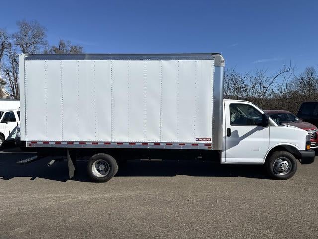 2025 Chevrolet Express Cutaway 3500 3500 Van 177"