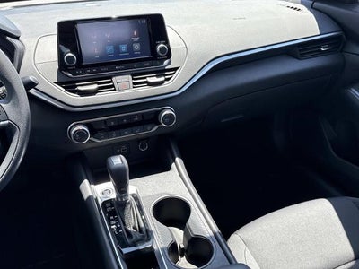 2022 Nissan Altima 2.5 S Sedan