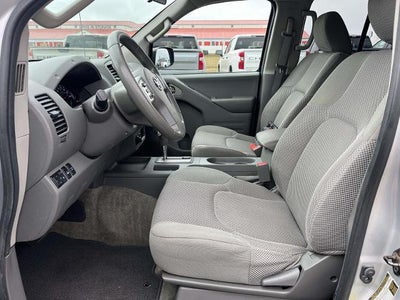 2015 Nissan Frontier 4WD Crew Cab SWB Auto SV