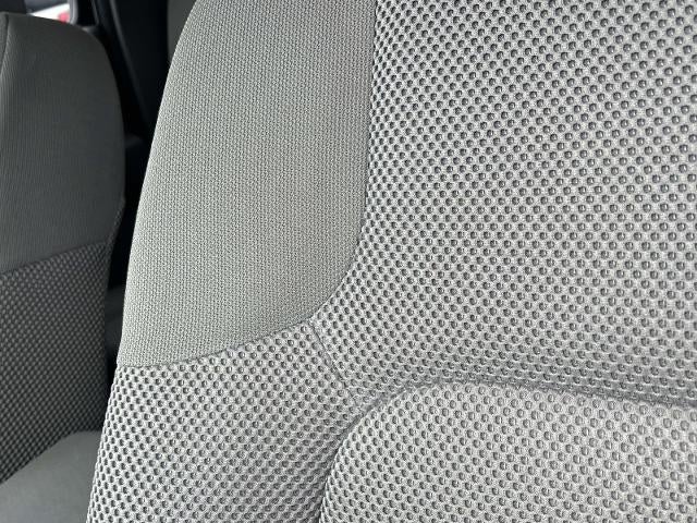 2015 Nissan Frontier 4WD Crew Cab SWB Auto SV