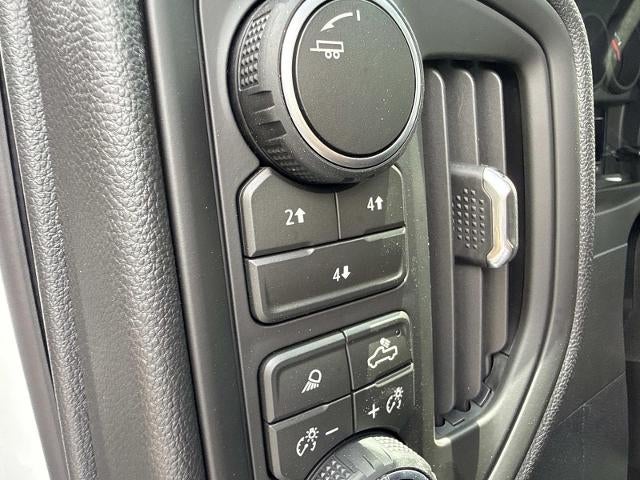 2026 Chevrolet Silverado 2500 HD Crew Cab Standard Box 4-Wheel Drive Custom