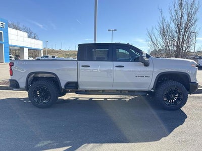 2026 Chevrolet Silverado 2500 HD Crew Cab Standard Box 4-Wheel Drive Custom