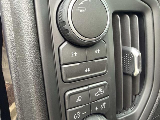 2026 Chevrolet Silverado 2500 HD Crew Cab Standard Box 4-Wheel Drive Custom