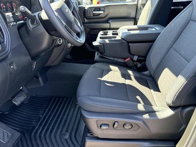 2026 Chevrolet Silverado 2500 HD Crew Cab Standard Box 4-Wheel Drive Custom