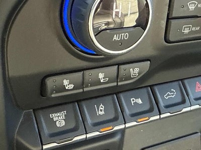 2022 Chevrolet Silverado 3500 HD Crew Cab Standard Box 4-Wheel Drive LTZ