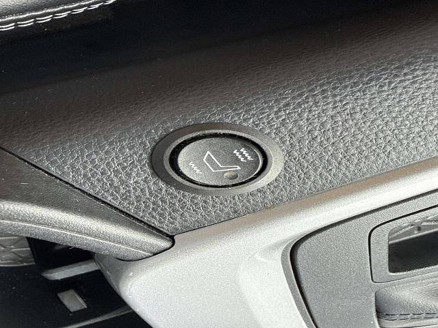 2025 Toyota RAV4 XLE Premium FWD (Natl)