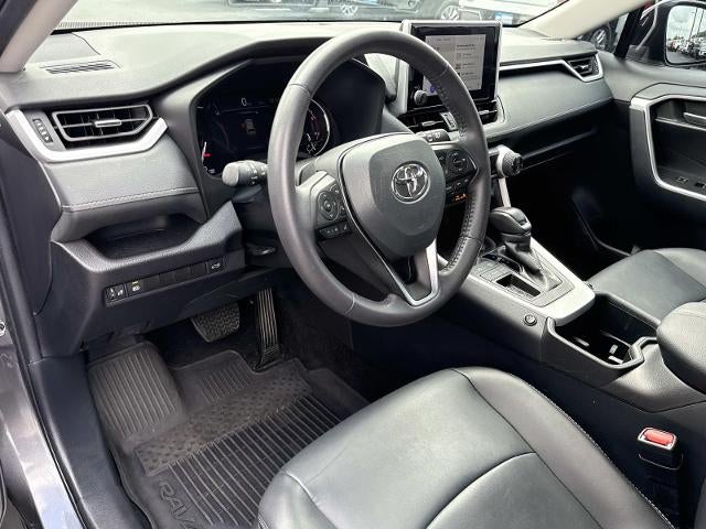 2025 Toyota RAV4 XLE Premium FWD (Natl)