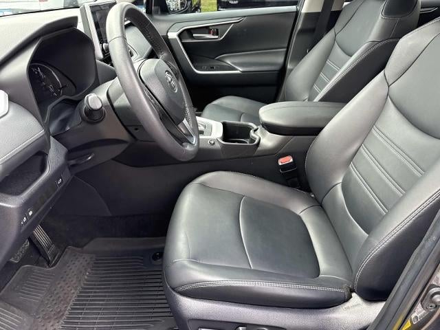 2025 Toyota RAV4 XLE Premium FWD (Natl)