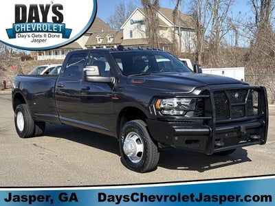 2024 RAM 3500 Tradesman 4x4 Crew Cab 8' Box