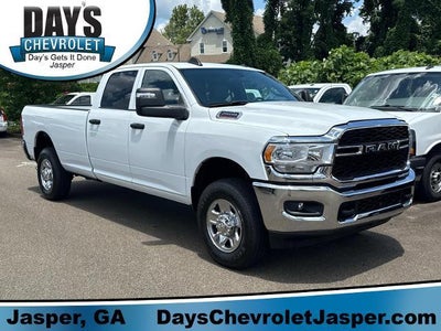 2023 RAM 2500 Tradesman 4x4 Crew Cab 8' Box