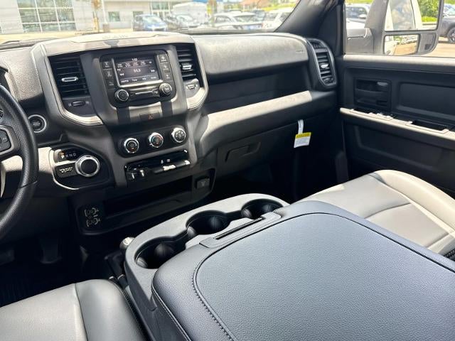 2023 RAM 2500 Tradesman 4x4 Crew Cab 8' Box