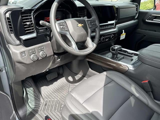 2026 Chevrolet Silverado 1500 Crew Cab Short Box 4-Wheel Drive LT 1LT