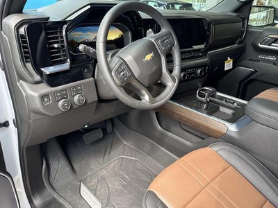 2026 Chevrolet Silverado 1500 Crew Cab Short Box 4-Wheel Drive High Country