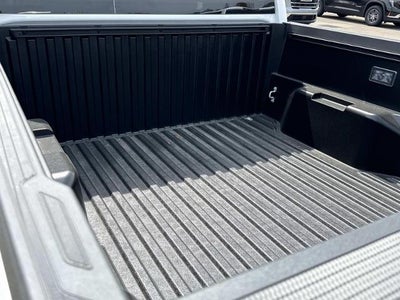 2026 Toyota Tacoma 2WD 2WD SR5 Double Cab 5' Bed AT (SE)