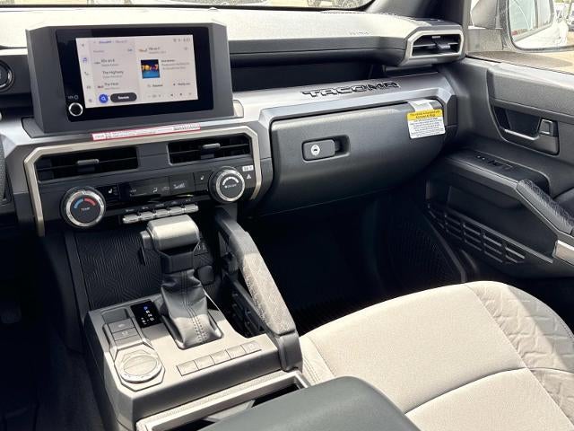 2026 Toyota Tacoma 2WD 2WD SR5 Double Cab 5' Bed AT (SE)