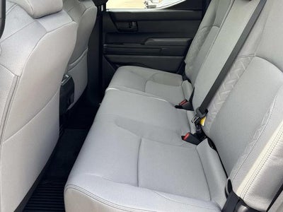 2026 Toyota Tacoma 2WD 2WD SR5 Double Cab 5' Bed AT (SE)