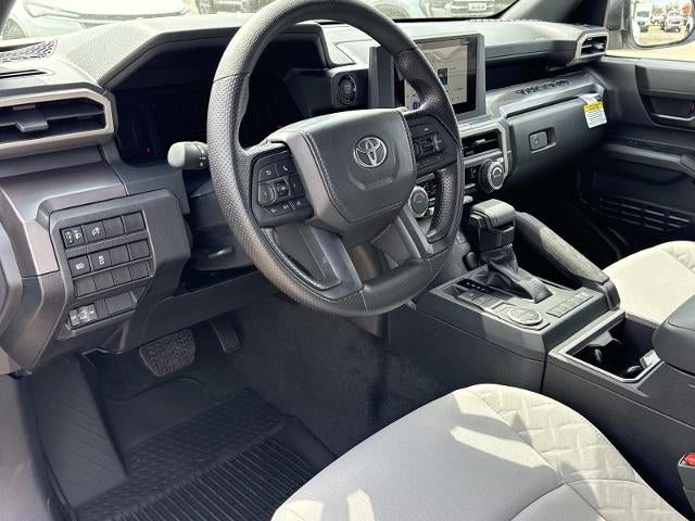 2026 Toyota Tacoma 2WD 2WD SR5 Double Cab 5' Bed AT (SE)