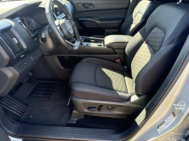 2024 Nissan Pathfinder SV 4WD