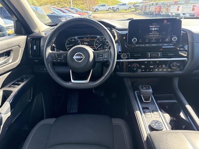 2024 Nissan Pathfinder SV 4WD