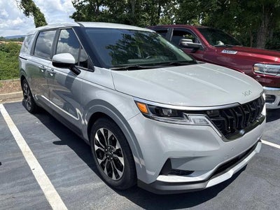 2024 Kia Carnival EX FWD